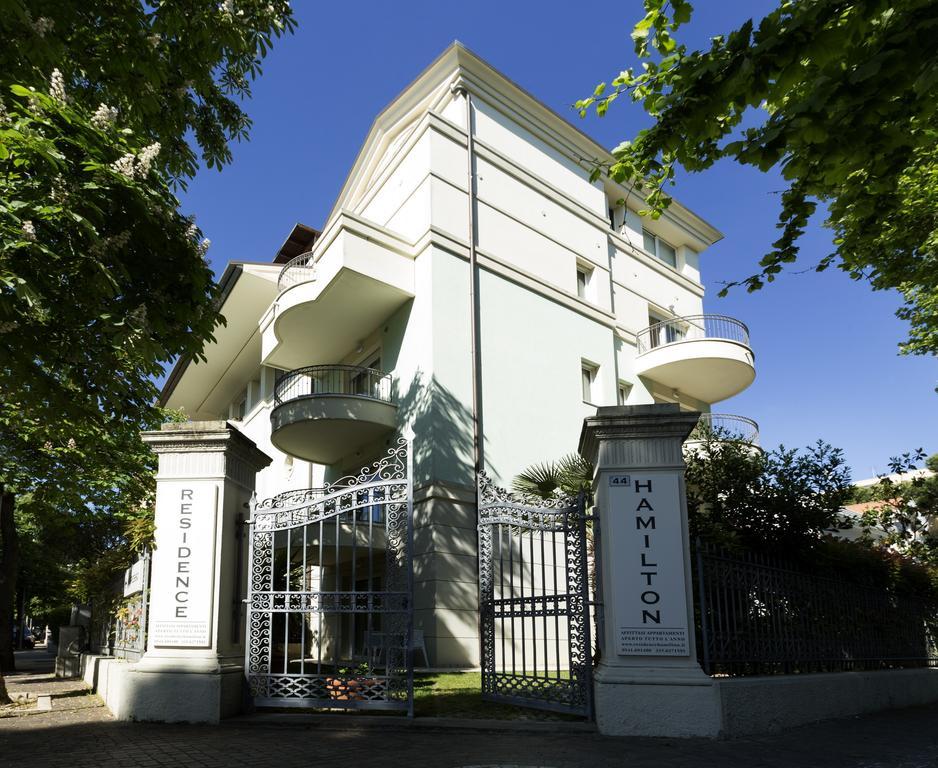 Residence Hamilton Риччоне Екстер'єр фото