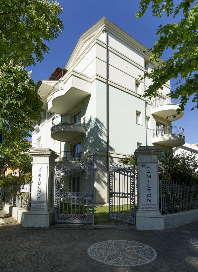 Residence Hamilton Риччоне Екстер'єр фото