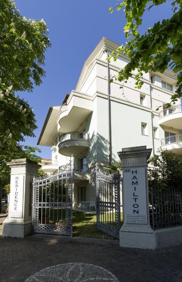 Residence Hamilton Риччоне Екстер'єр фото